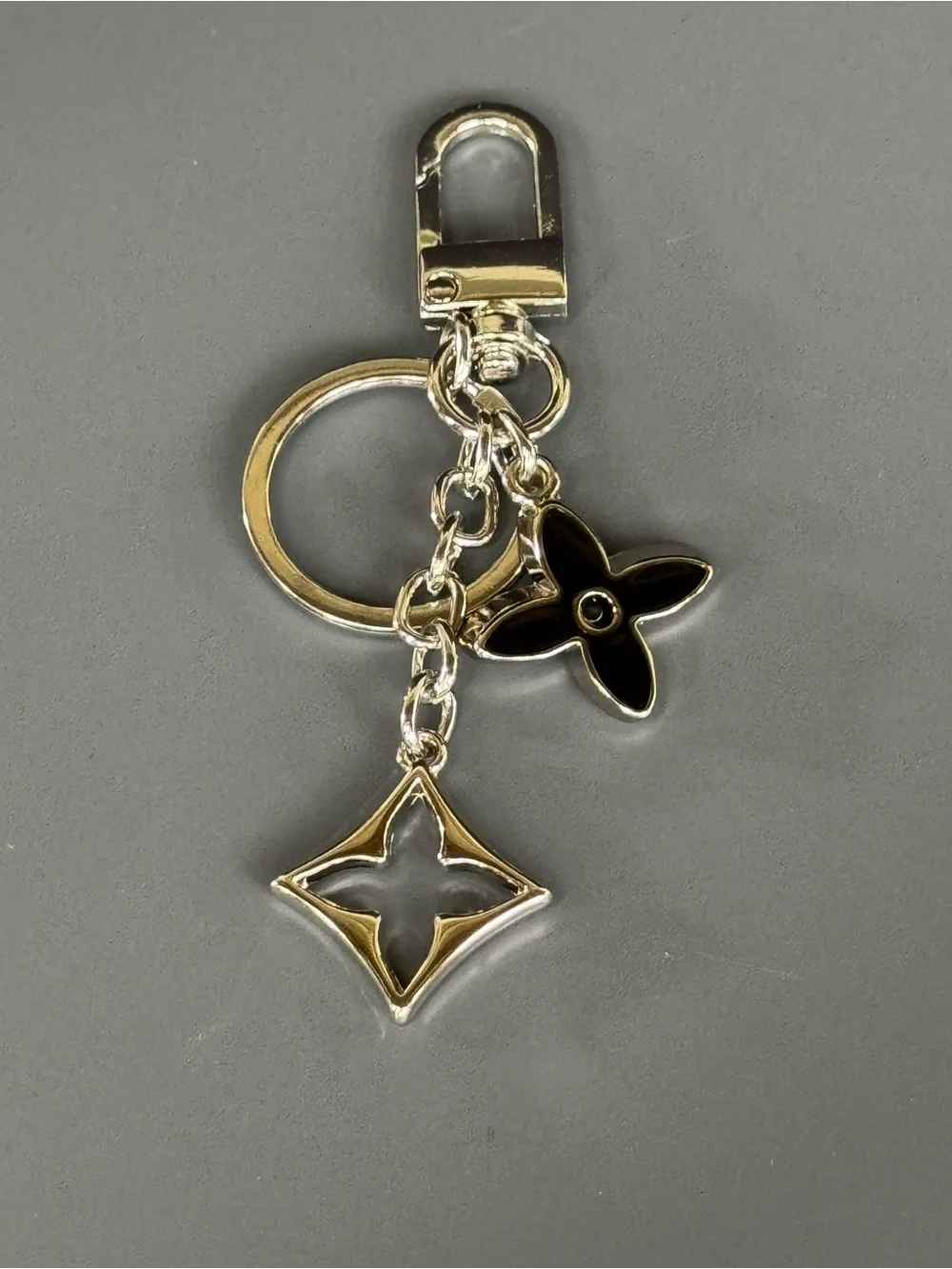 NWOT Silver Monogram Floral Charm Keychain Bag Accessory